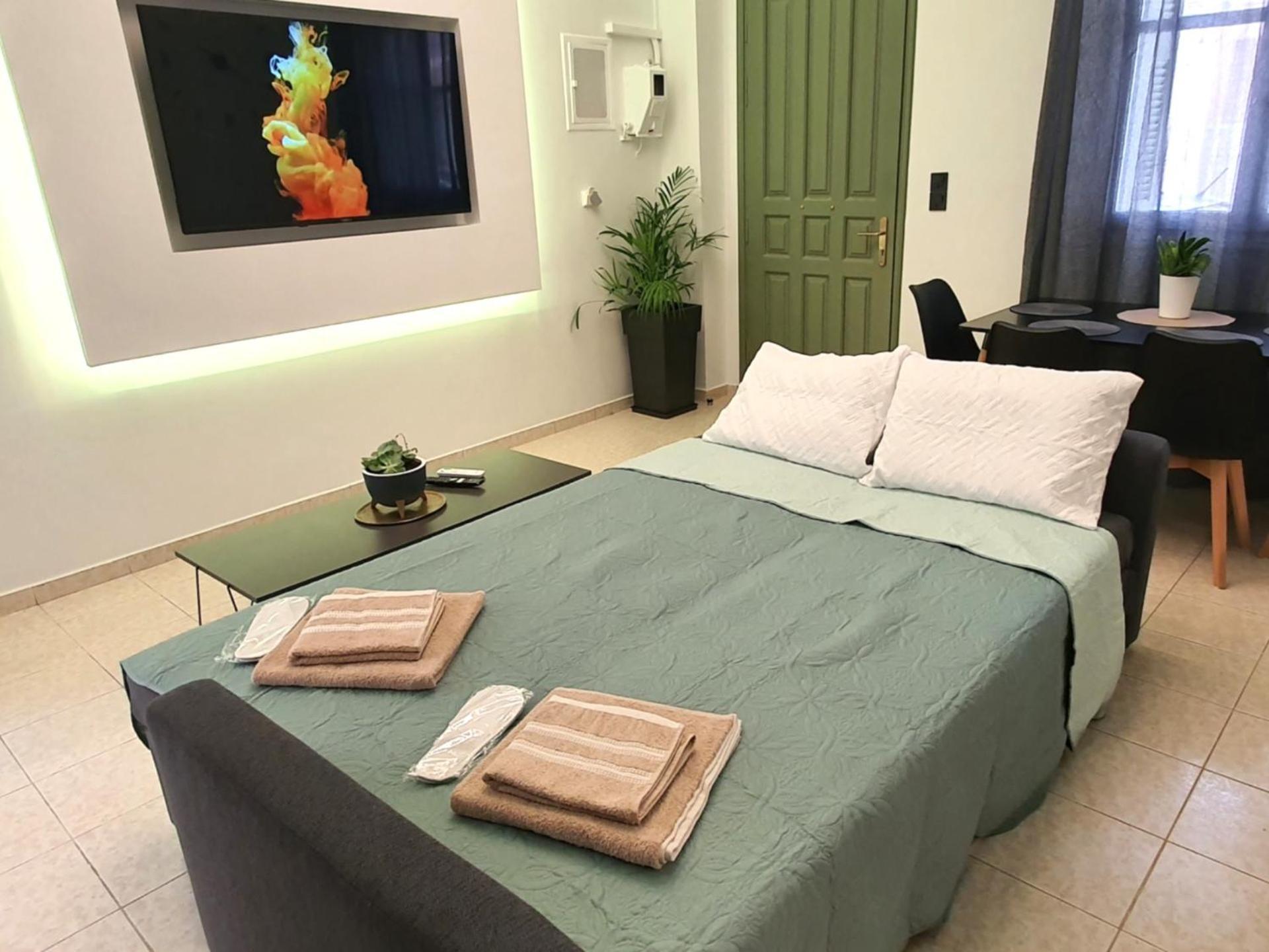 Giolanda Patrasso - Modern Apartment In The Center Of باترا المظهر الخارجي الصورة